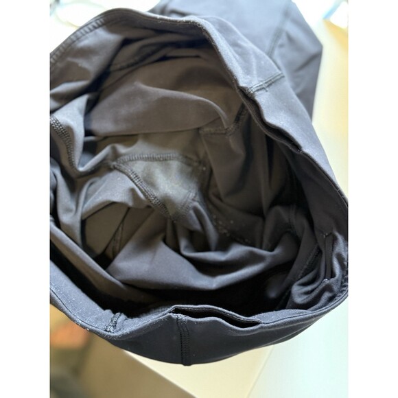 LULULEMON *RARE* Lab REPETITION CROP Mesh gold zipper Size 10 Solid Black Ruffle - Picture 12 of 13